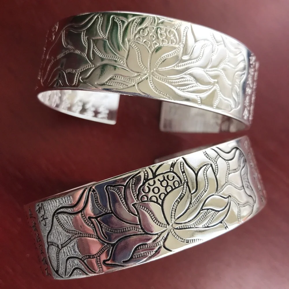 High-quality lotus Asian engraved Silver bracelet